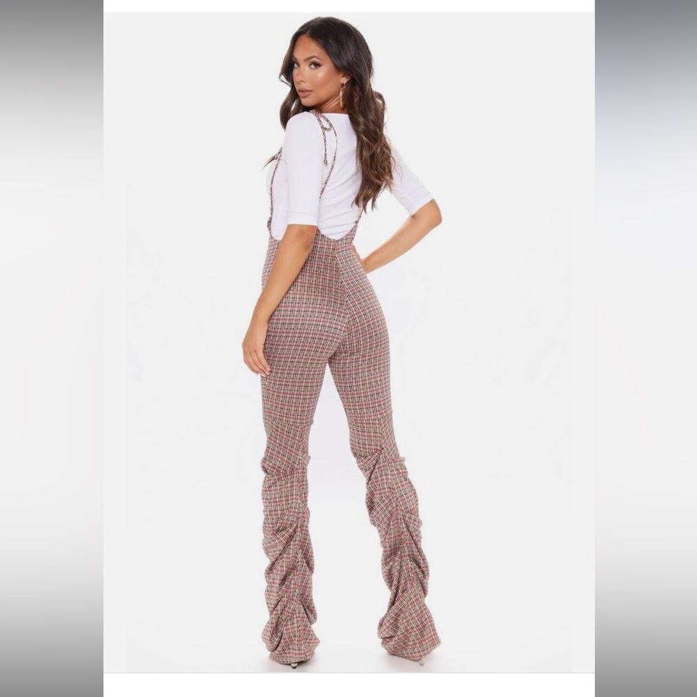 FashionNova - Krystal stacked plaid pant
Size S 
Brand new, with tags